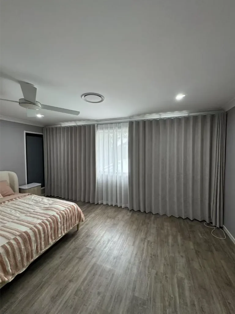 S-fold curtain + pinch sheer in bedroom