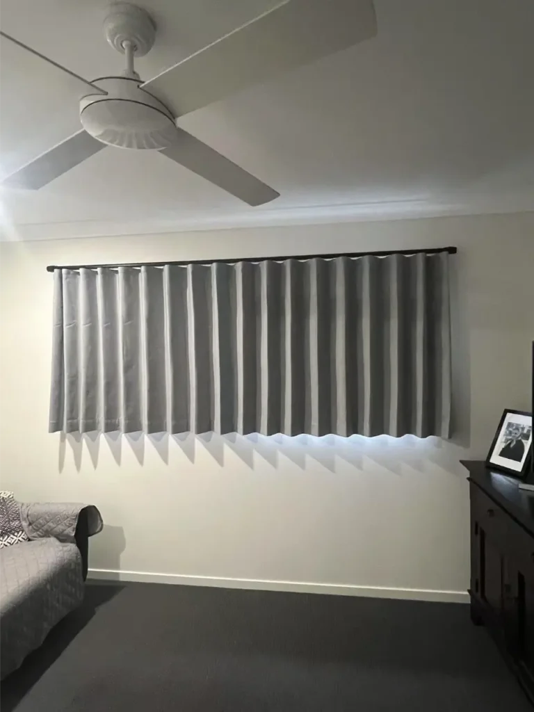 curtain small window s fold