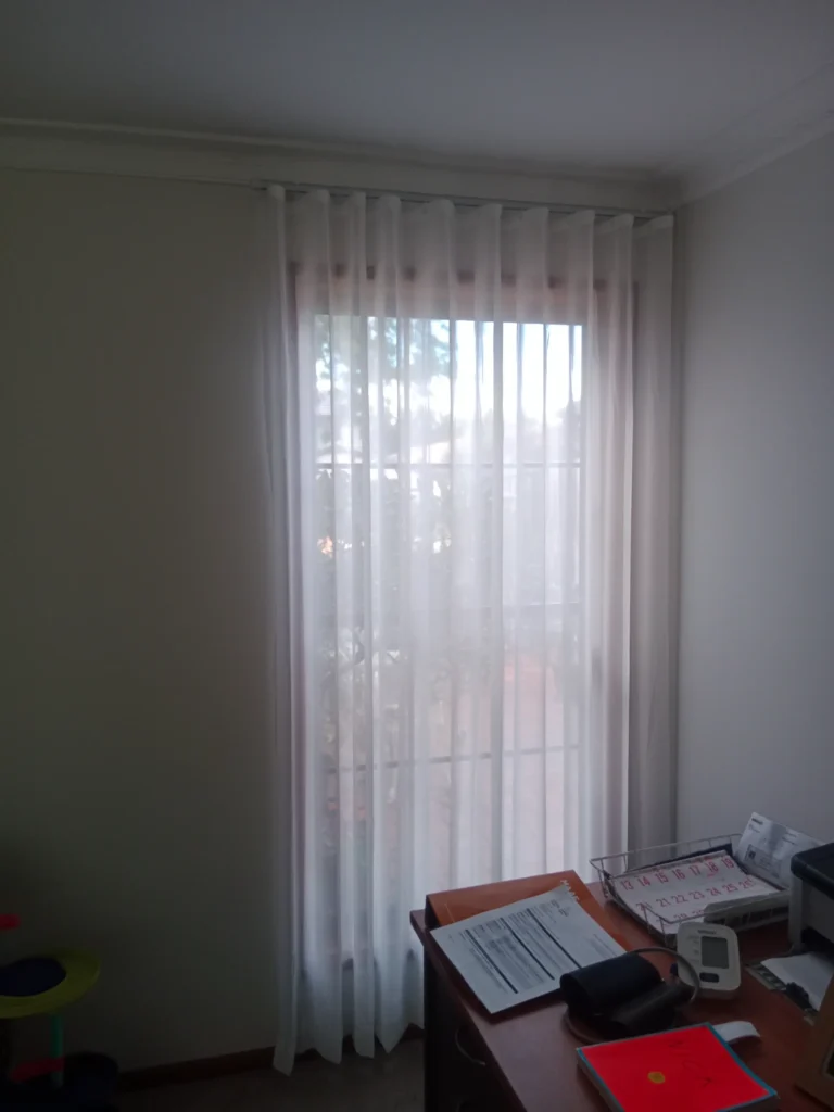 S-fold Transparent sheer small window