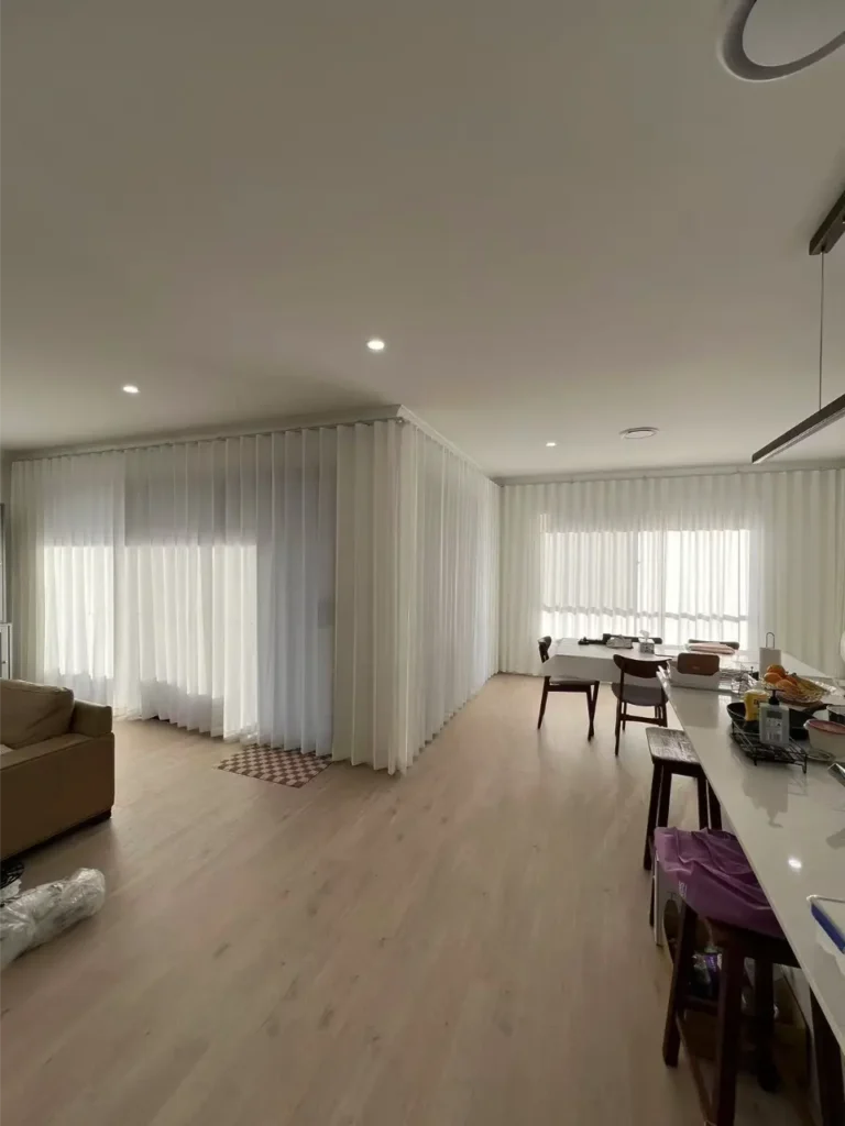 L shape sheer with lagr window