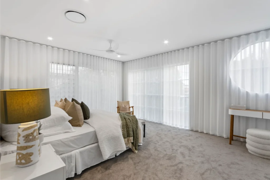 s fold transparency sheer 4